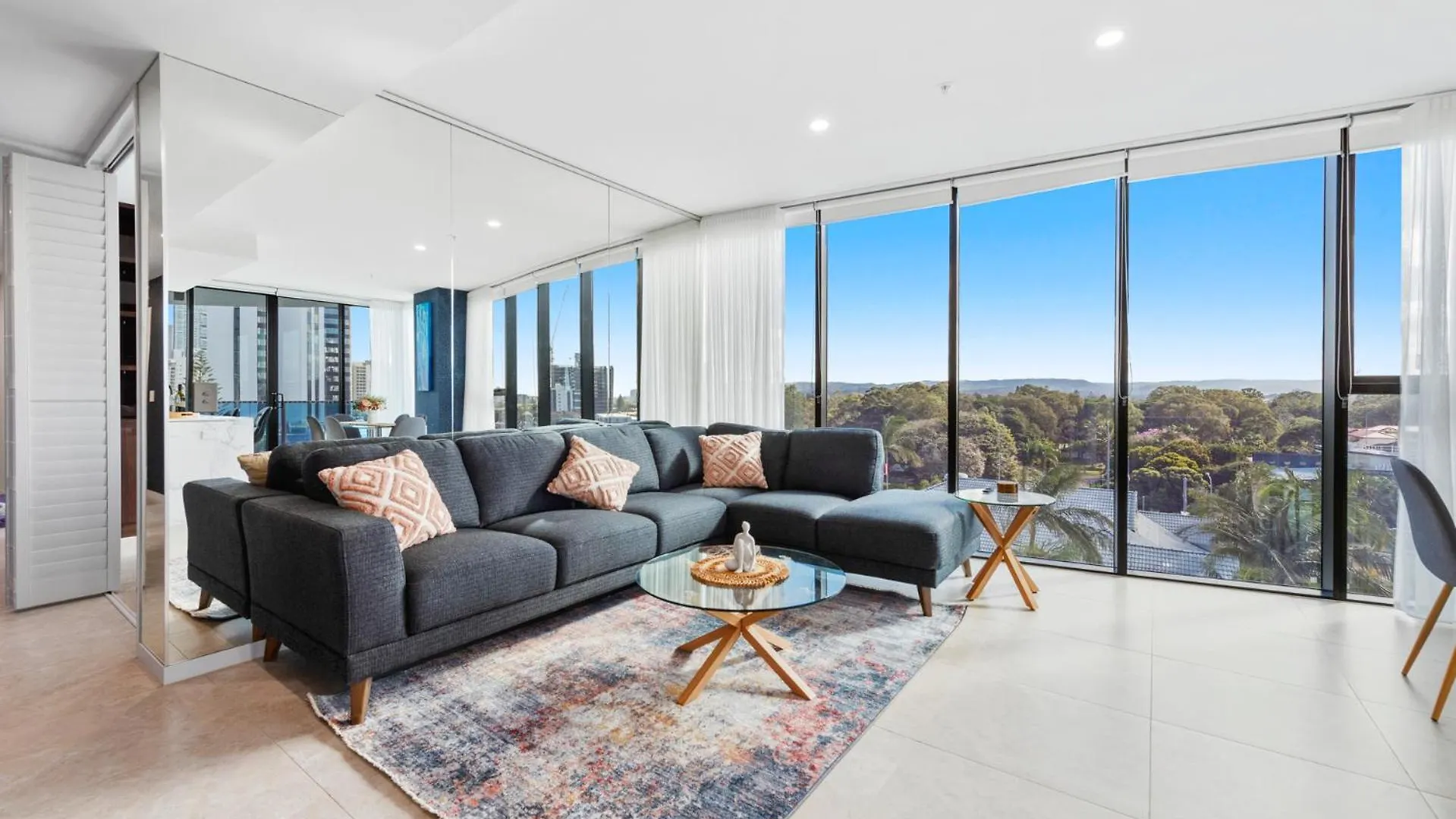 Contatos de Luxury 3-Br Gold Coast With Breathtaking Views